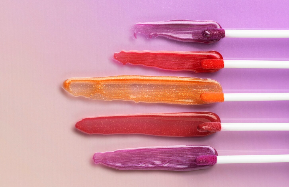 From Dull to Dazzling – The Science Behind Color-Changing Lip Gloss