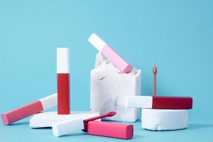 Why Is Personalized Lip Gloss a Smart Choice for Beauty Professionals