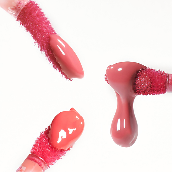 Custom lip gloss