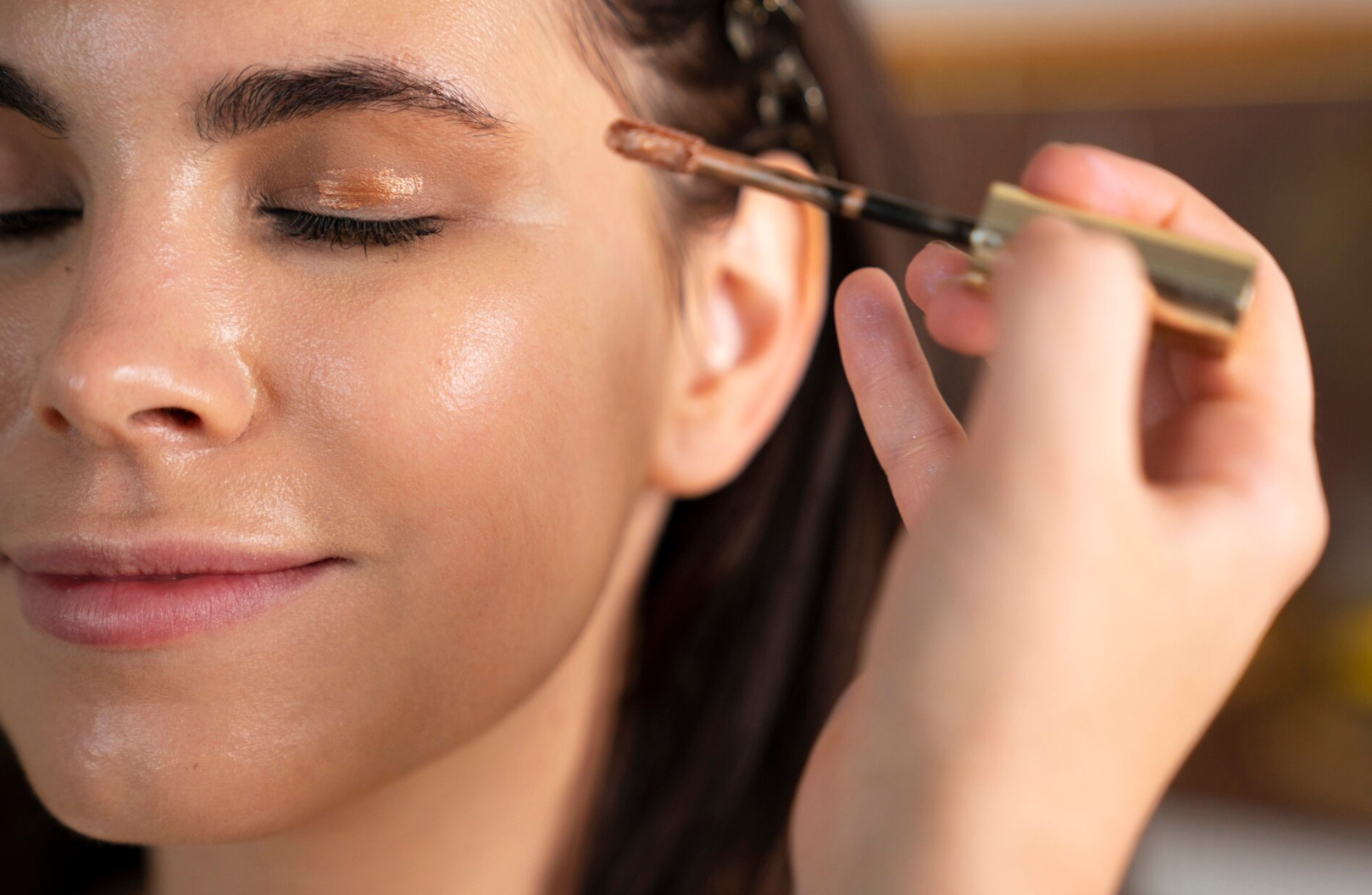 What Is the Secret to Buildable Coverage in Liquid Foundation